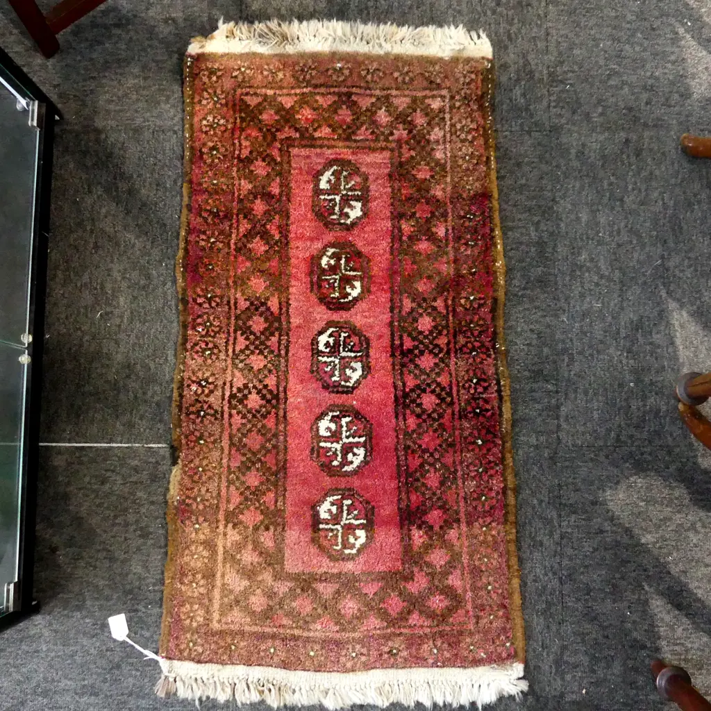 SMALL HAND KNOTTED ALL WOOL RUG - PAKISTAN 1000x520mm Image 1++