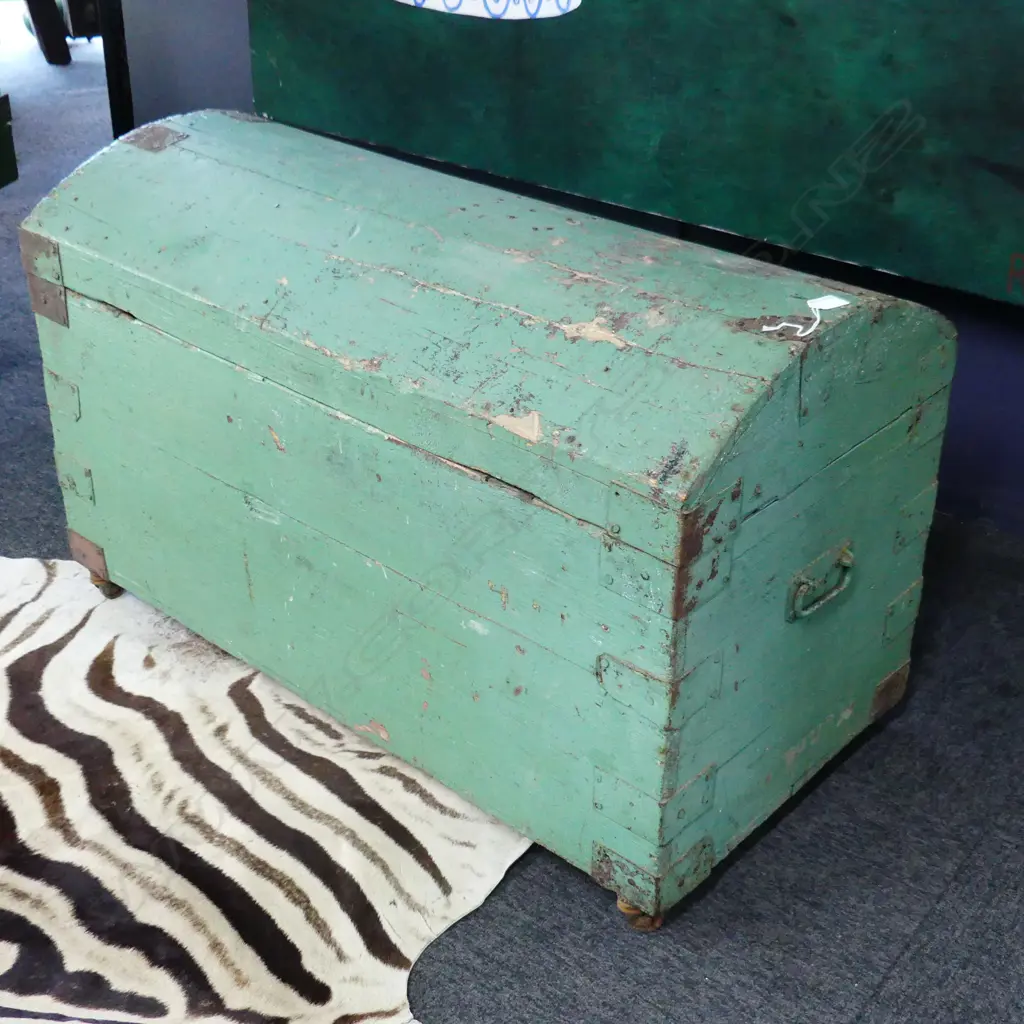 GREEN PAINTED SARATOGA TRUNK H580MM Image 1++