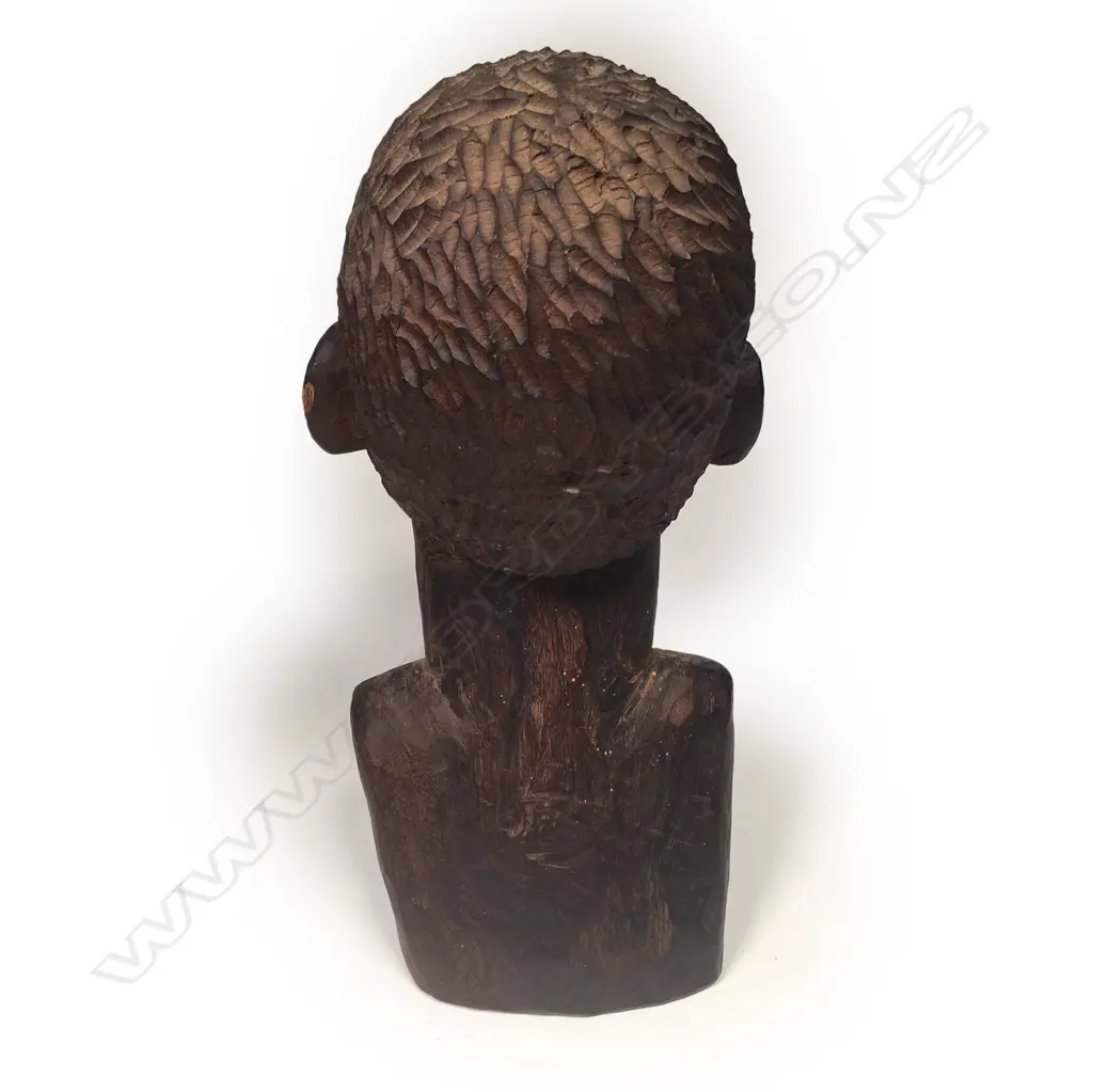 Old African hardwood Shona bust of a bearded gent Image 1++