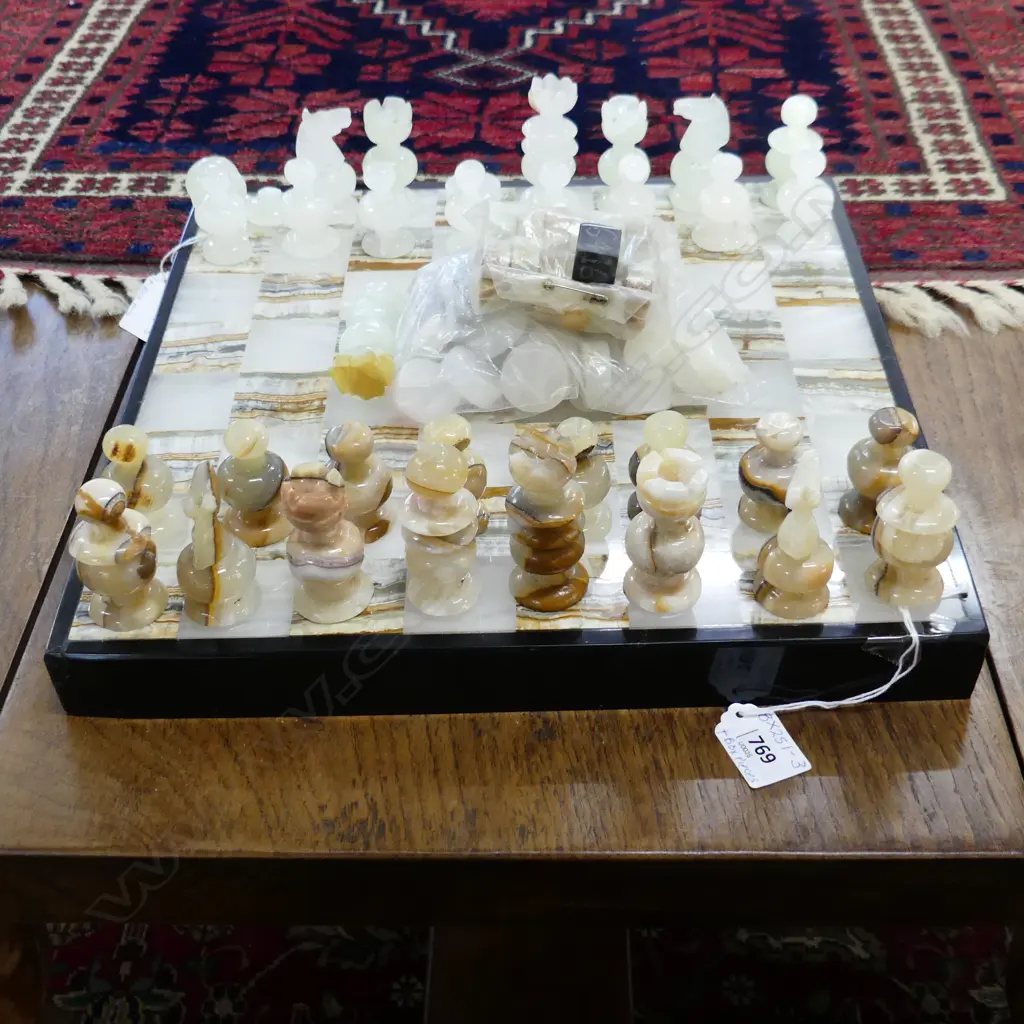 MARBLE GAMES BOARD (335mm) INCLUDES MARBLE CHESS,& DRAUGHTS PIECES & DICE Image 1++
