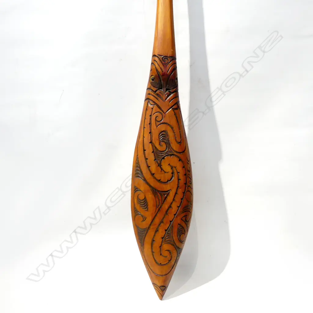 WOODEN MAORI PADDLE L.1185mm SIGNED A. NOPEU 2013 Image 1++