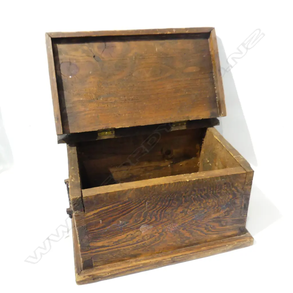 RUSTIC WOODEN BOX 380x270x220mm Image 1++