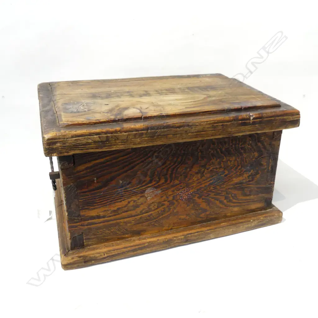 RUSTIC WOODEN BOX 380x270x220mm Image 1++
