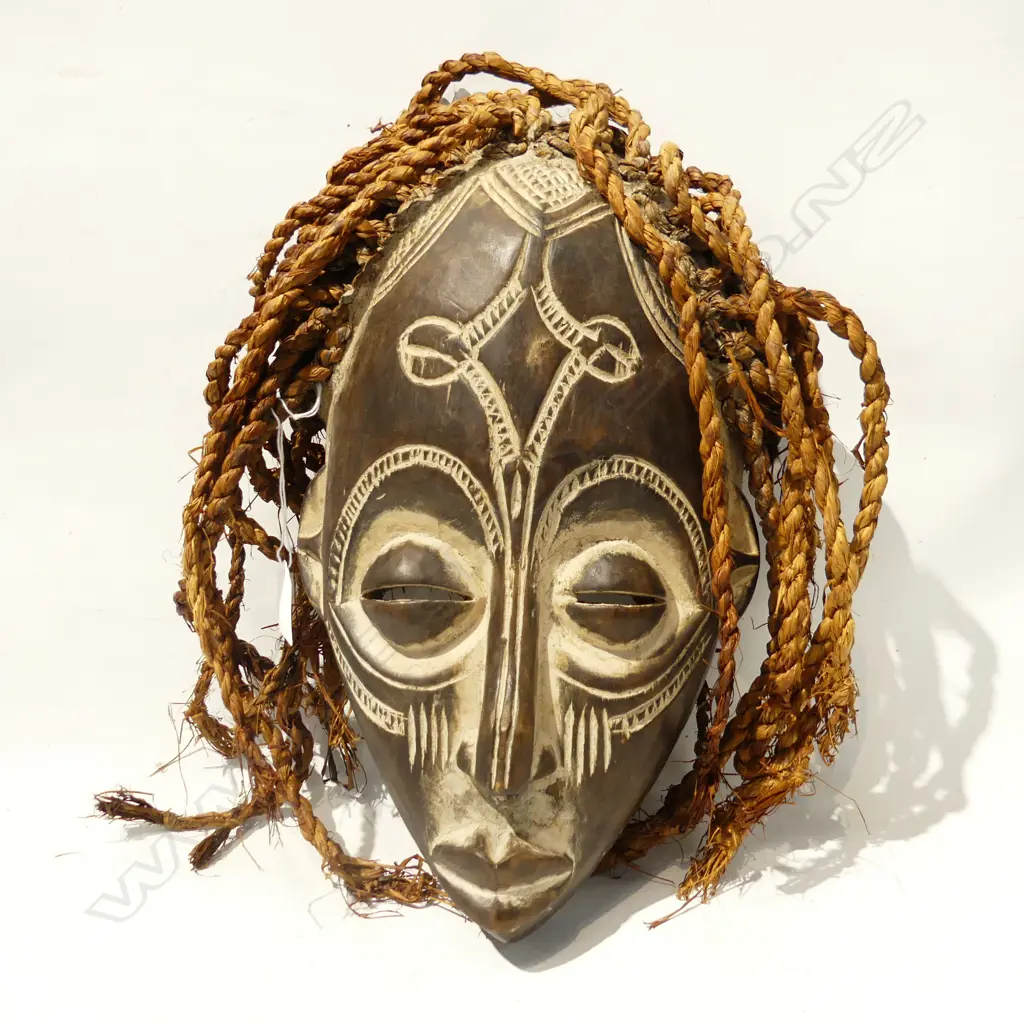 CARVED WOODEN AFRICAN MASK H. 350mm Image 1++