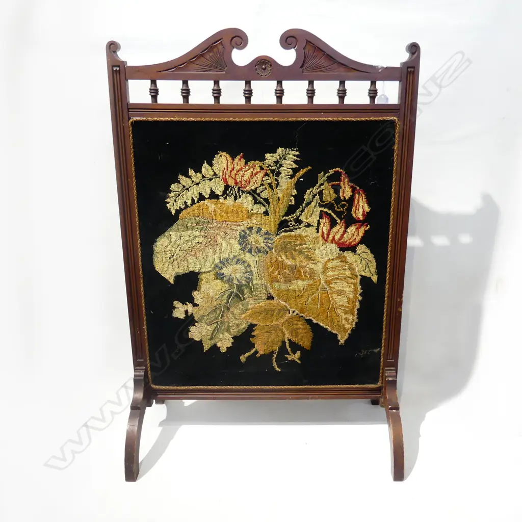 EDWARDIAN FIRE GUARD H. 810 X W550 X D 230mm REMOVEABLE SCREEN DAMAGED Image 1++