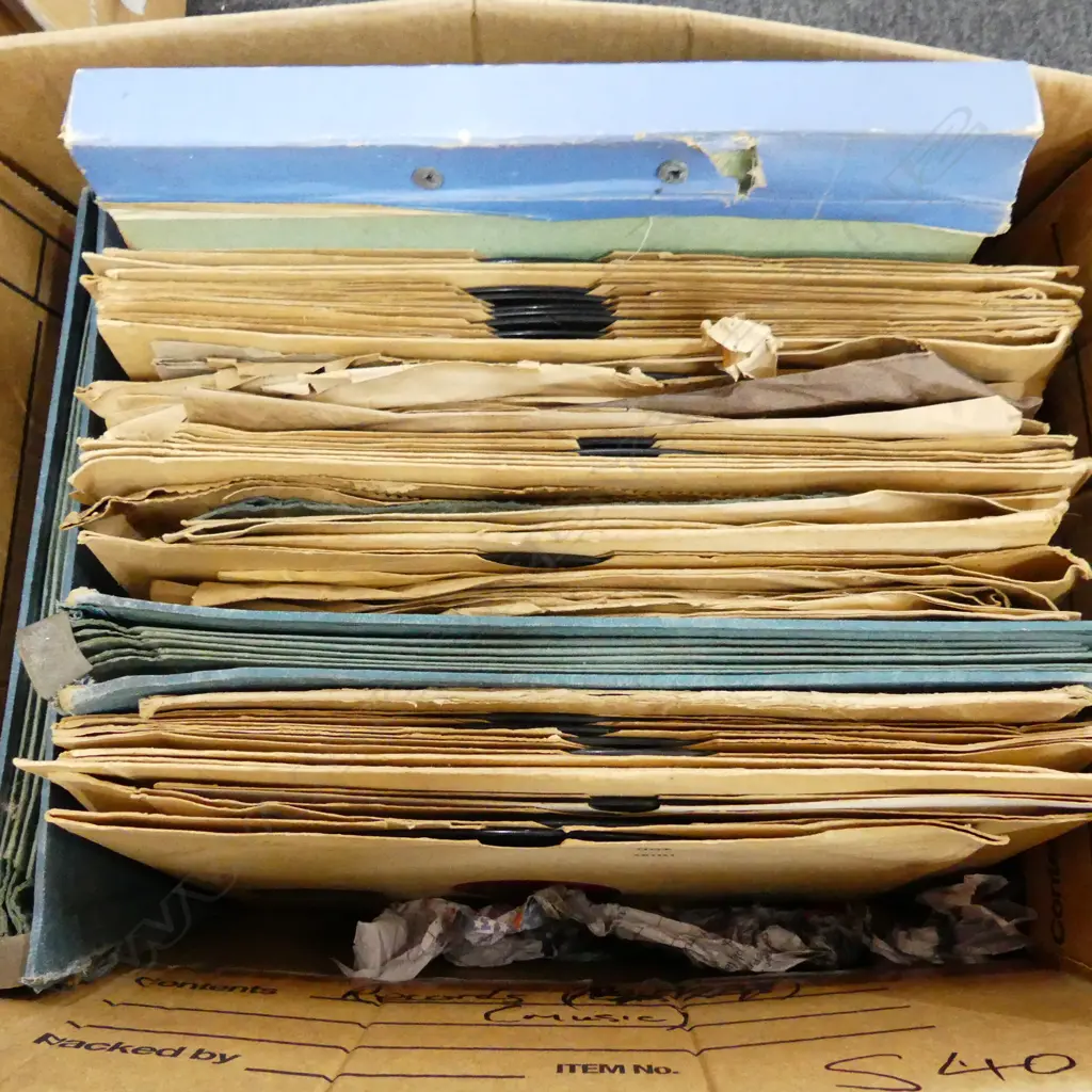 BOX LOT ASST. VINTAGE 78 RECORDS Image 1++