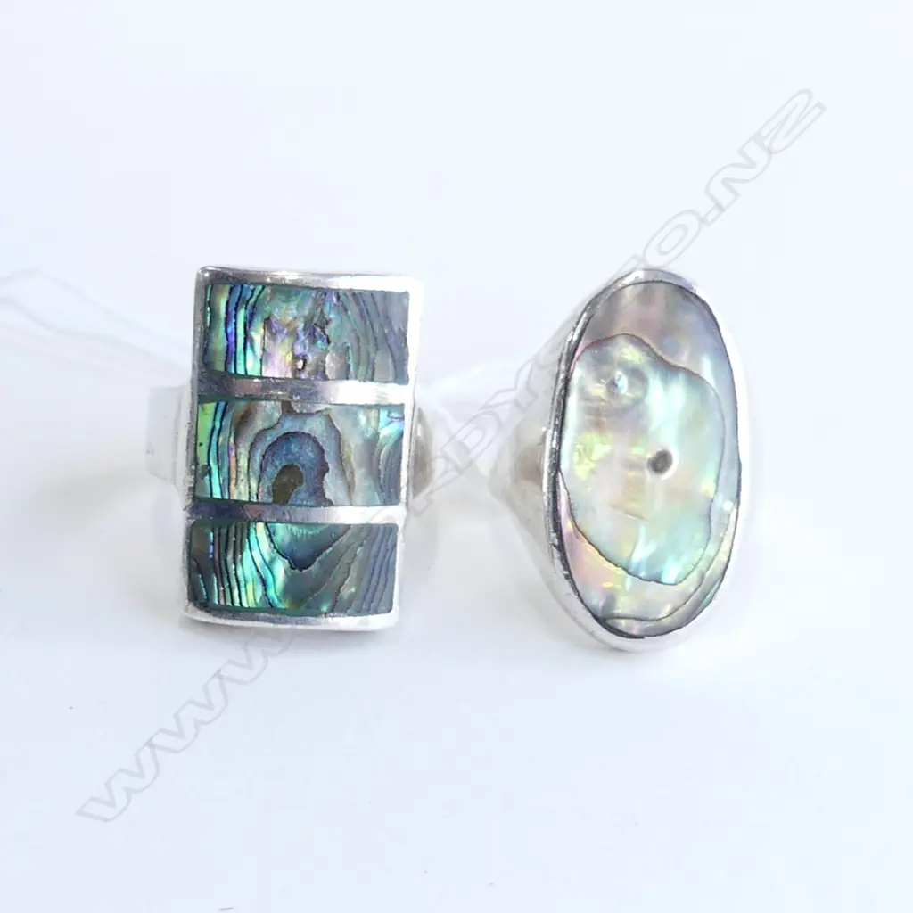 2 LARGE STG SILVER AND PAUA RINGS. Image 1++