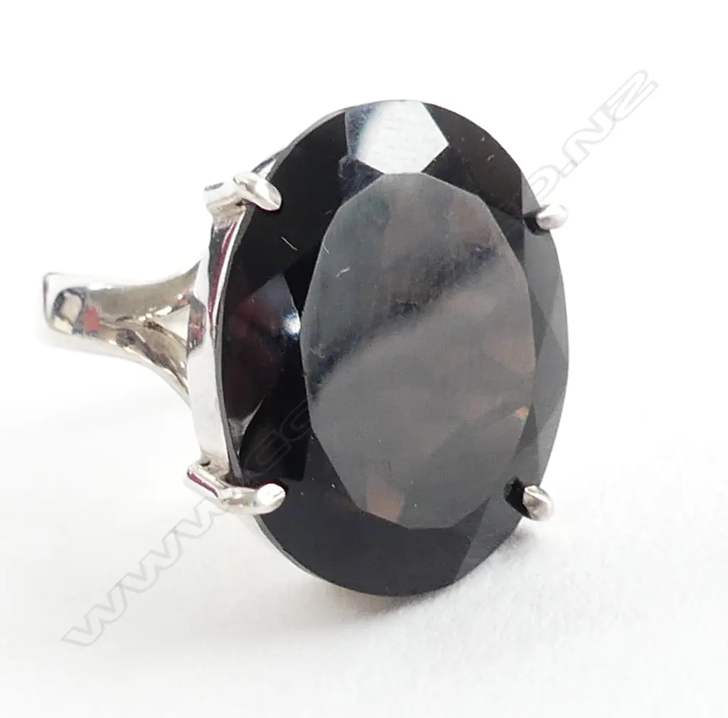 925 SILVER & LG SMOKY TOPAZ DRESS RING size Q Image 1++