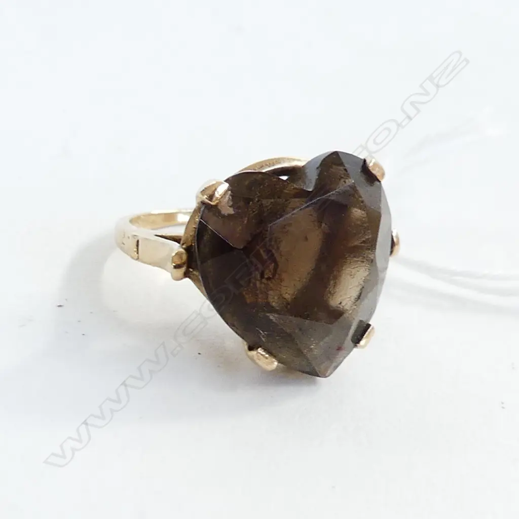 14CT GOLD & SMOKEY QUARTZ RING 5.3 GRAMS SIZE F 1/2 Image 1++