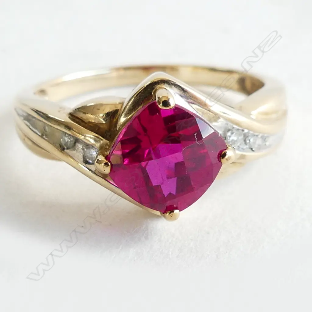 9CT CREATED RED STONE & DIAMOND RING 3.0 GRAMS Image 1++
