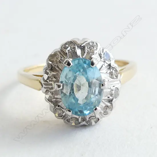 18CT BLUE STONE & DIAMOND RING 4.5 GRAMS + CERT (CENTRE STONE REPLACED)
