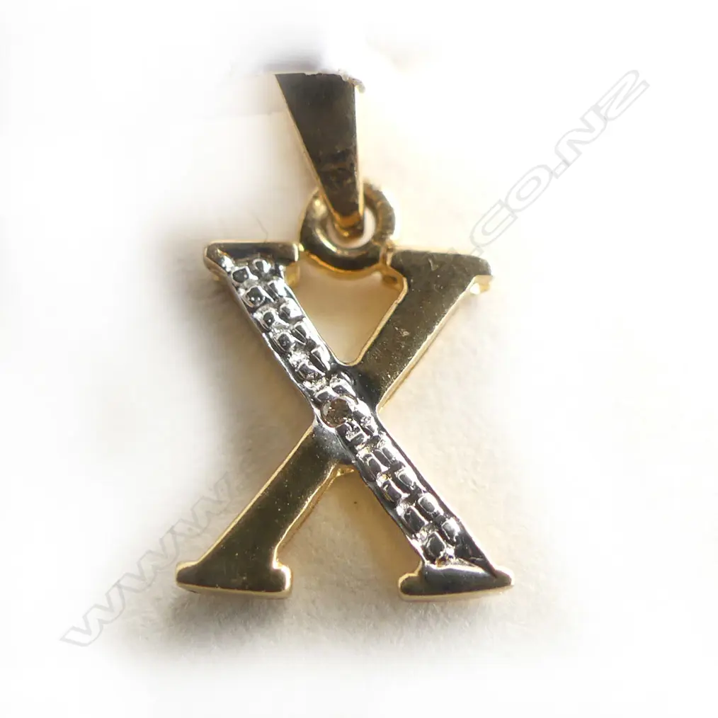 9CT YELLOW GOLD & DIAMOND 'X' PENDANT 0.5GMS Image 1++