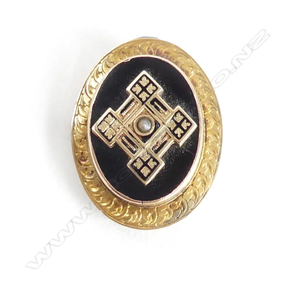  GOLD MOURNING BROOCH WITH CENTRE PEARL. Image 1++