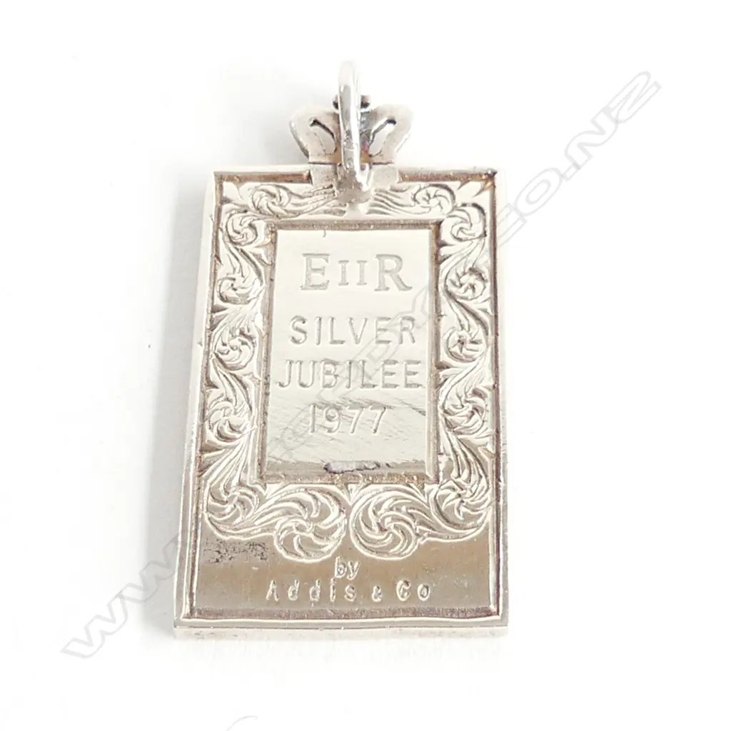  SILVER JUBILEE STERLING SILVER PENDANT. 4.5 X 2.5CM Image 1++