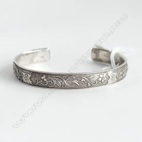  CHINESE SILVER BANGLE 38GMS  