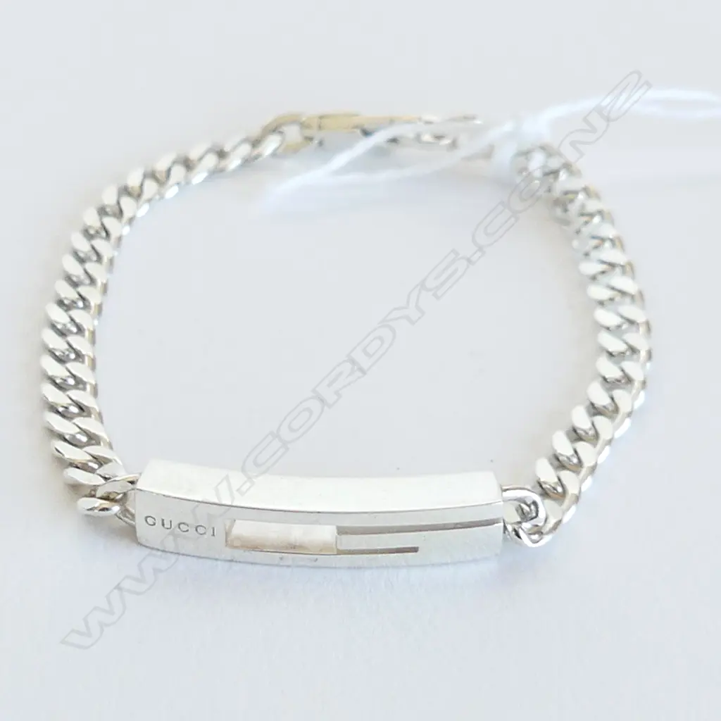 925 SILVER GUCCI CHAIN BRACELET, 9.4GMS size 16cm long Image 1++