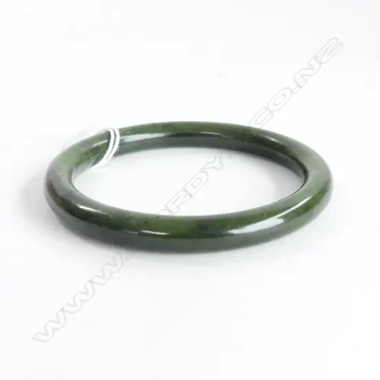 POUNAMU (GREENSTONE) BANGLE, 81MMM WIDE, 40GMS