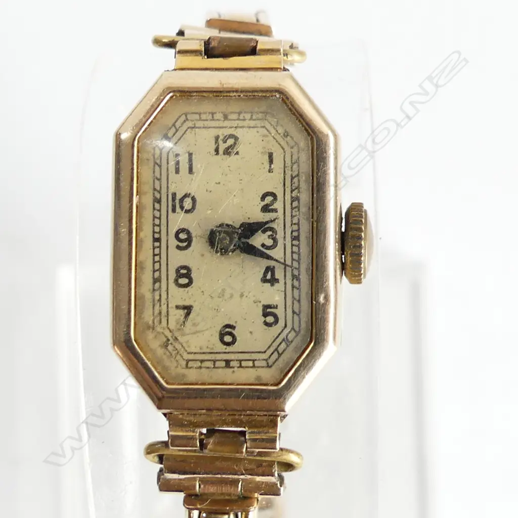  9CT GOLD CASED LADIES WATCH ON GOLD PLATED BRACELET. WORKING Image 1++