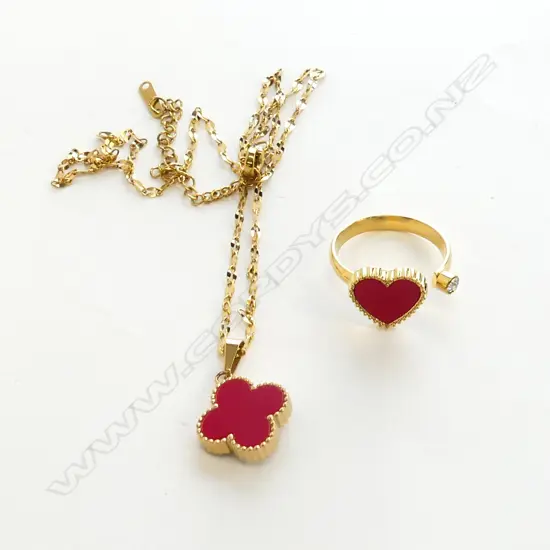 RED ENAMEL FOUR LEAF CLOVER FASHION JEWELLERY PENDANT & CHAIN (CHAIN A.F) + MATCHING RING 