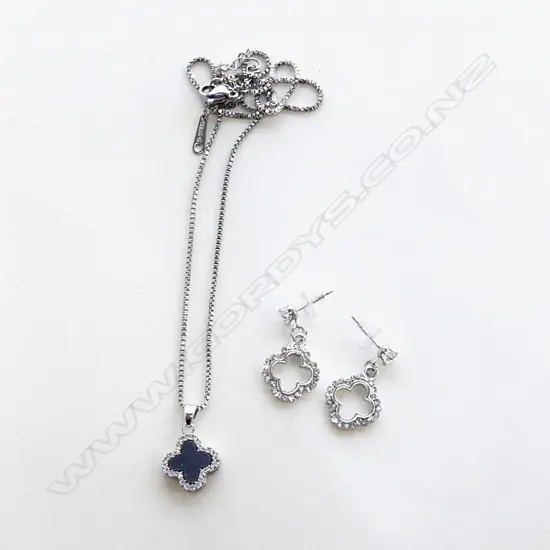 STAINLESS STEEL & DOUBLE SIDED (BLACK & WHITE) 4 LEAF CLOVER PENDANT & CHAIN + CLOVER SHAPED FAUX DIAMOND DROP EARRINGS