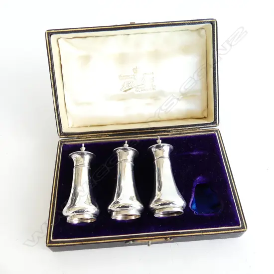 BOX 3 STG SILVER PEPPERETTES H.70mm  75GMS (IN ORIGINAL BOX - 3 ONLY, 1 MISSING) 