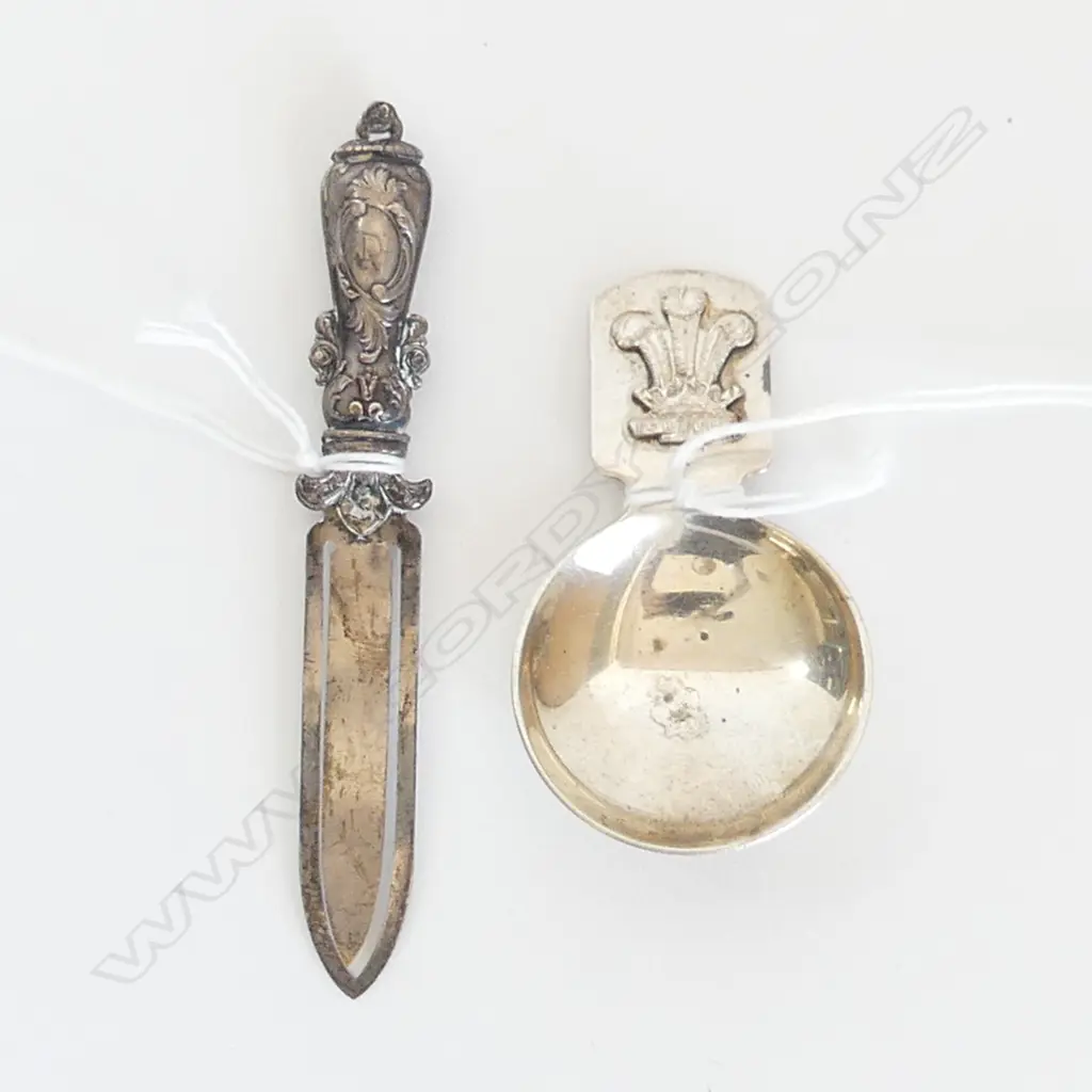 S/SILVER KNIFE BOOKMARK L100MM & S/SILVER TEA CADDY SPOON  TTOTAL WIEGHT 26grms  Image 1++