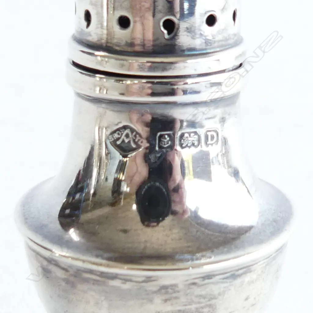3 ASST STG SILVER PEPPER SHAKERS H. 90 75, 75mm 93GMS  Image 1++