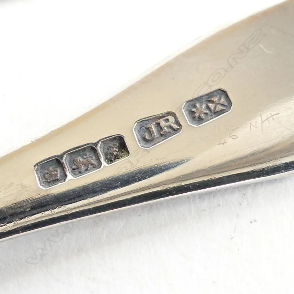 SET 5 STG SILVER TEASPOONS, SUGAR TONGS & SILVER PLATE SAUCE LADLE, STG WGT 154GMS Image 1++