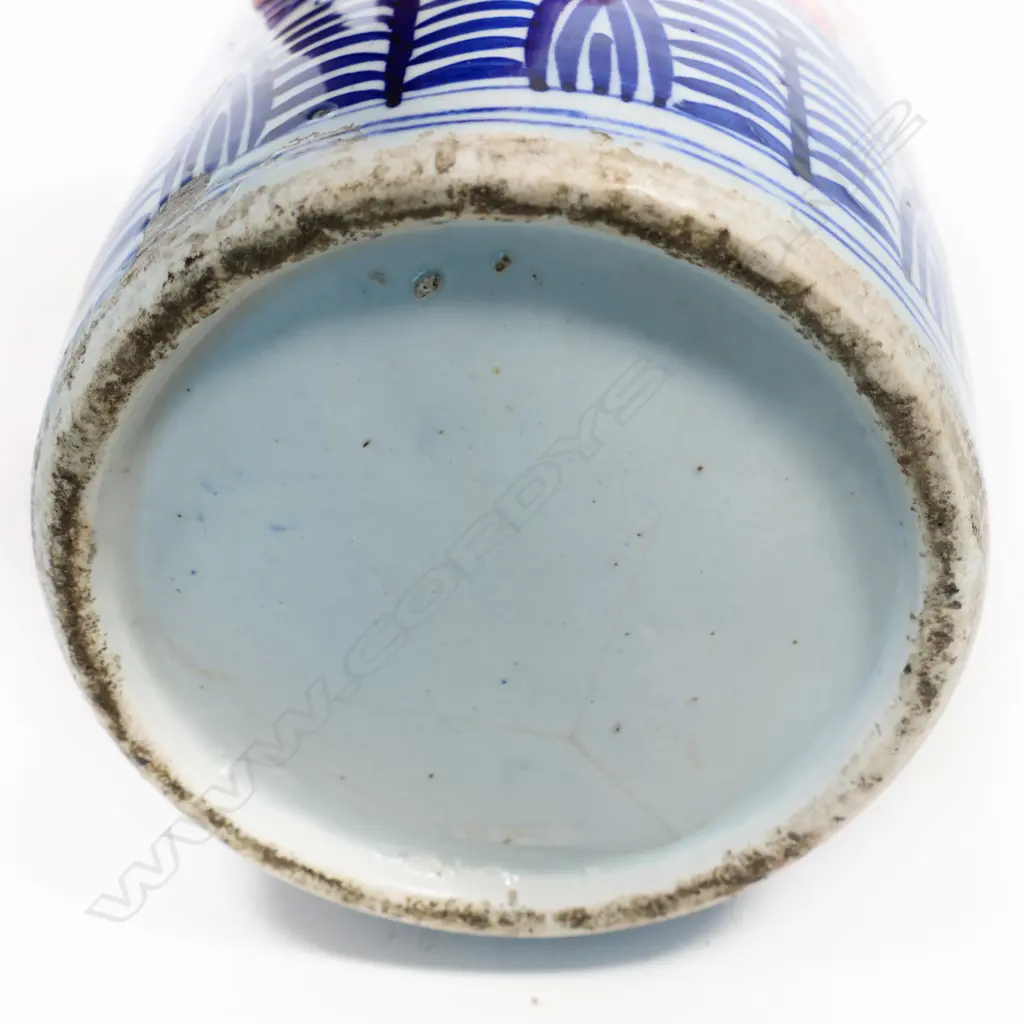 A Japanese Meiji period Imari floor vase, Image 1++