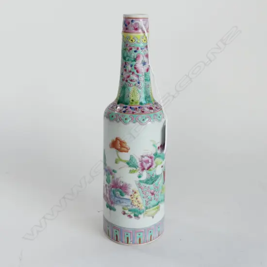 CHINESE FAMILLE ROSE BOTTLE VASE H.260mm