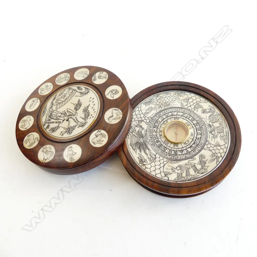 ORIENTAL HARDWOOD & BONE INLAID COMPASS 95mm dia Image 1++