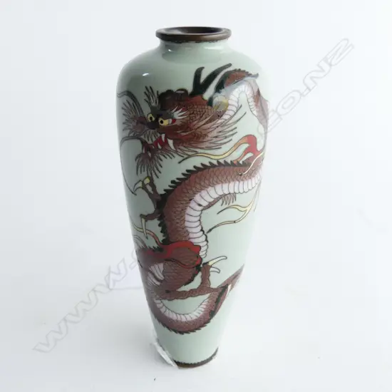 FINE JAPANESE CLOISONNE VASE. WITH THREE CLAW DRAGON DECORATION. H.140mm