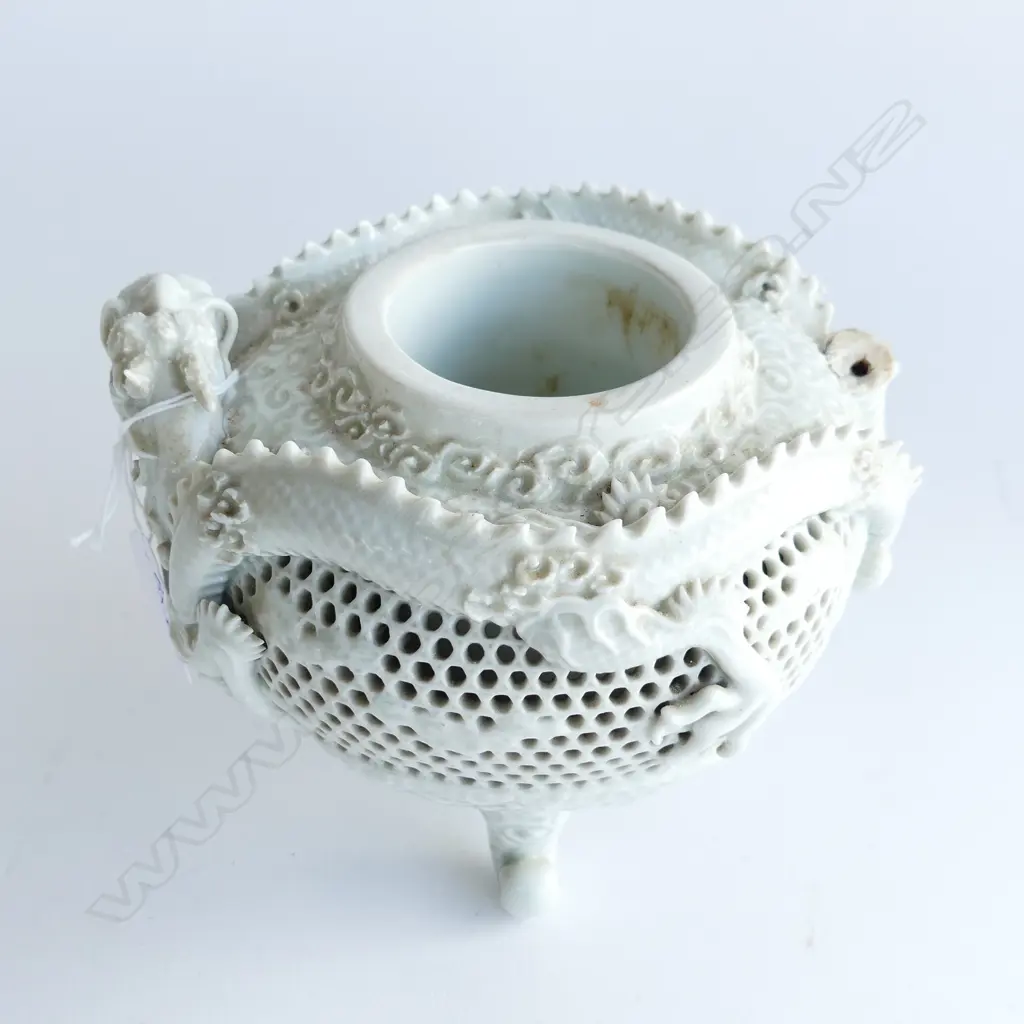 ANTIQUE CHINESE PALE FINE CELEDON PORCELAIN INCENSE BURNER 2 dragons faulted AF H.135mm Image 1++