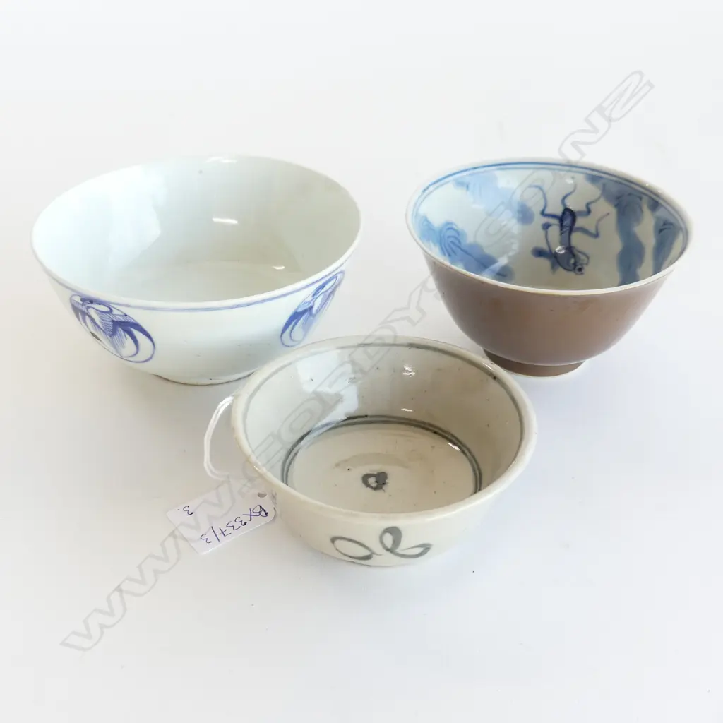 3 SMALL CHING BOWLS; 1 w. BROWN EXTERIOR & RIM CHIP, LARGEST 130mm dia  Image 1++