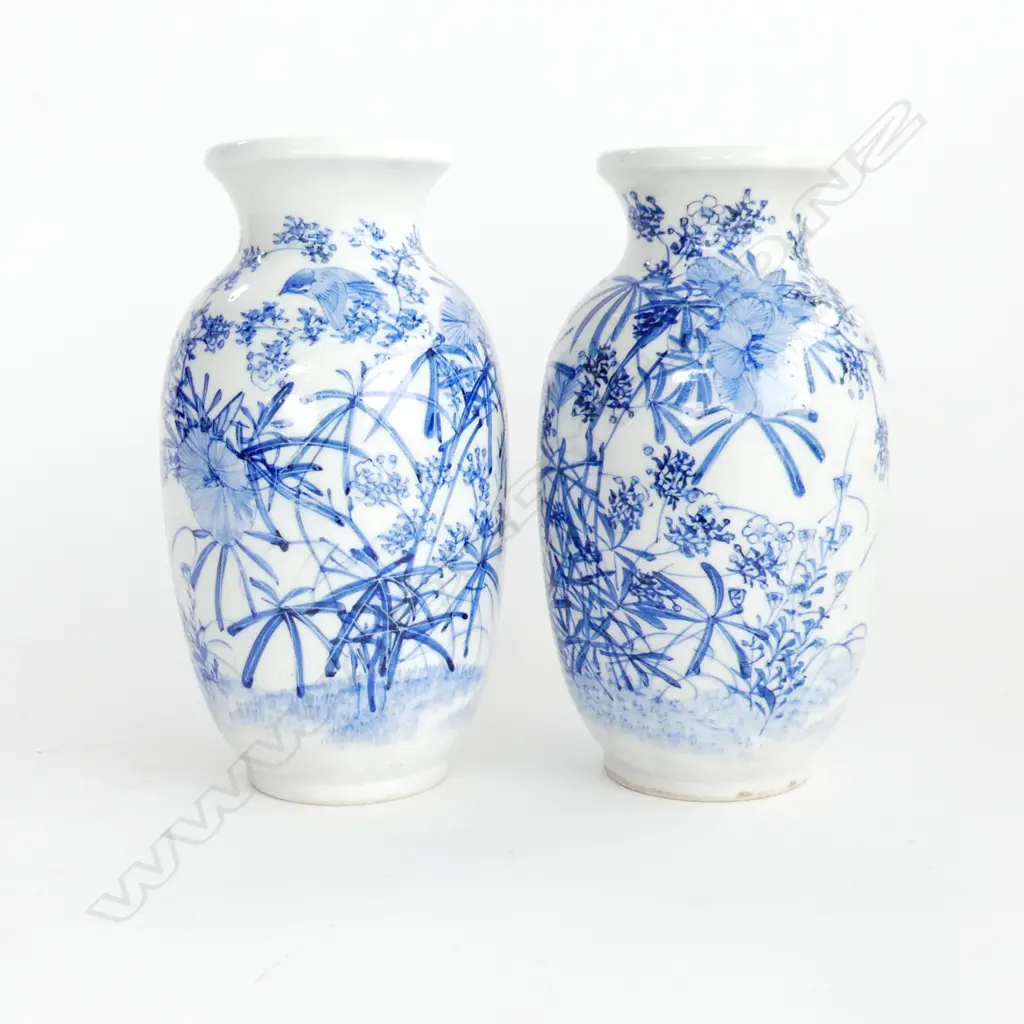 PR ORIENTAL B/W VASES H.230mm Image 1++