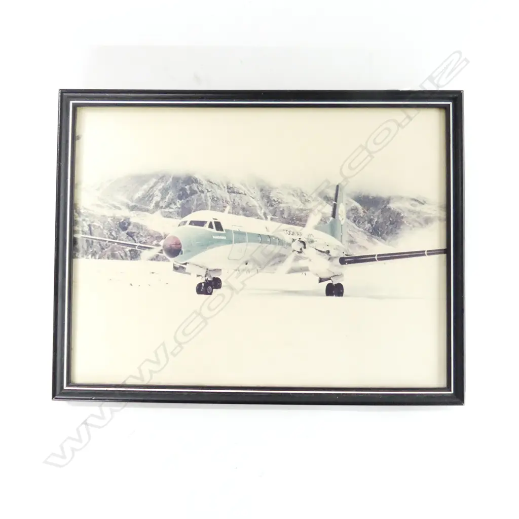 VINTAGE PHOTOGRAPH OF A MOUNT COOK AIRLINES PLANE 255 x 335mm Image 1++