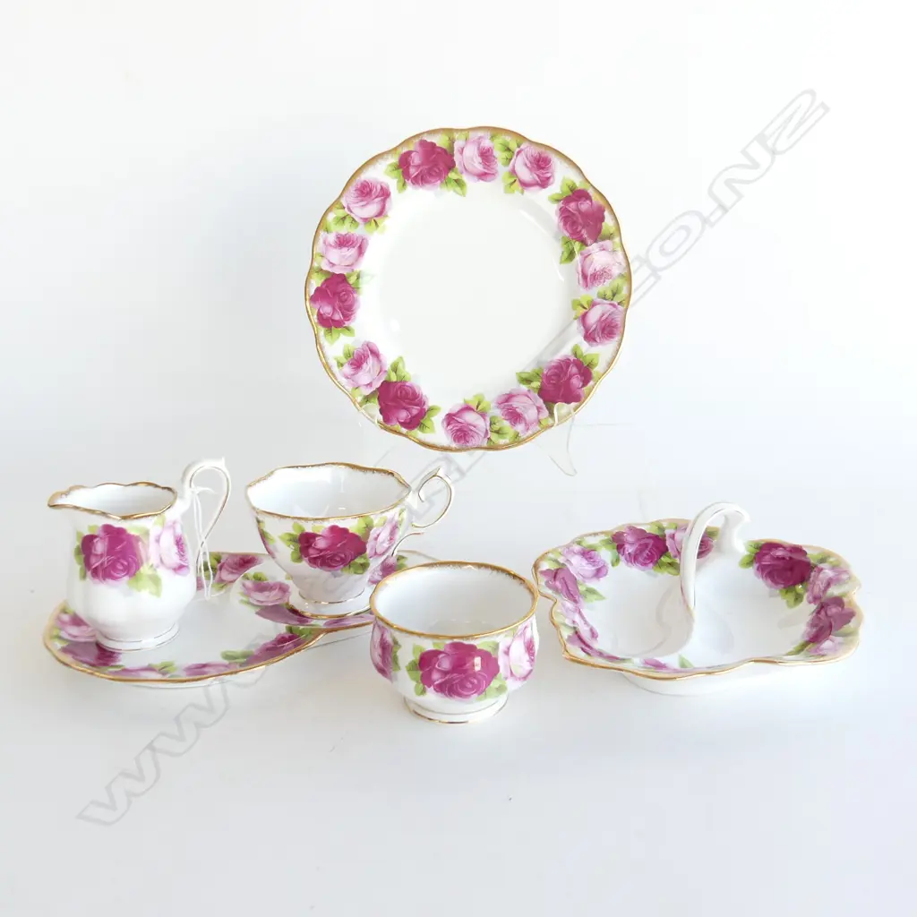 5 PCES ROYAL ALBERT OLD ENGLISH ROSE TENNIS SET C/S, MILK, SUGAR, DISH & PLATE 210mm dia Image 1++