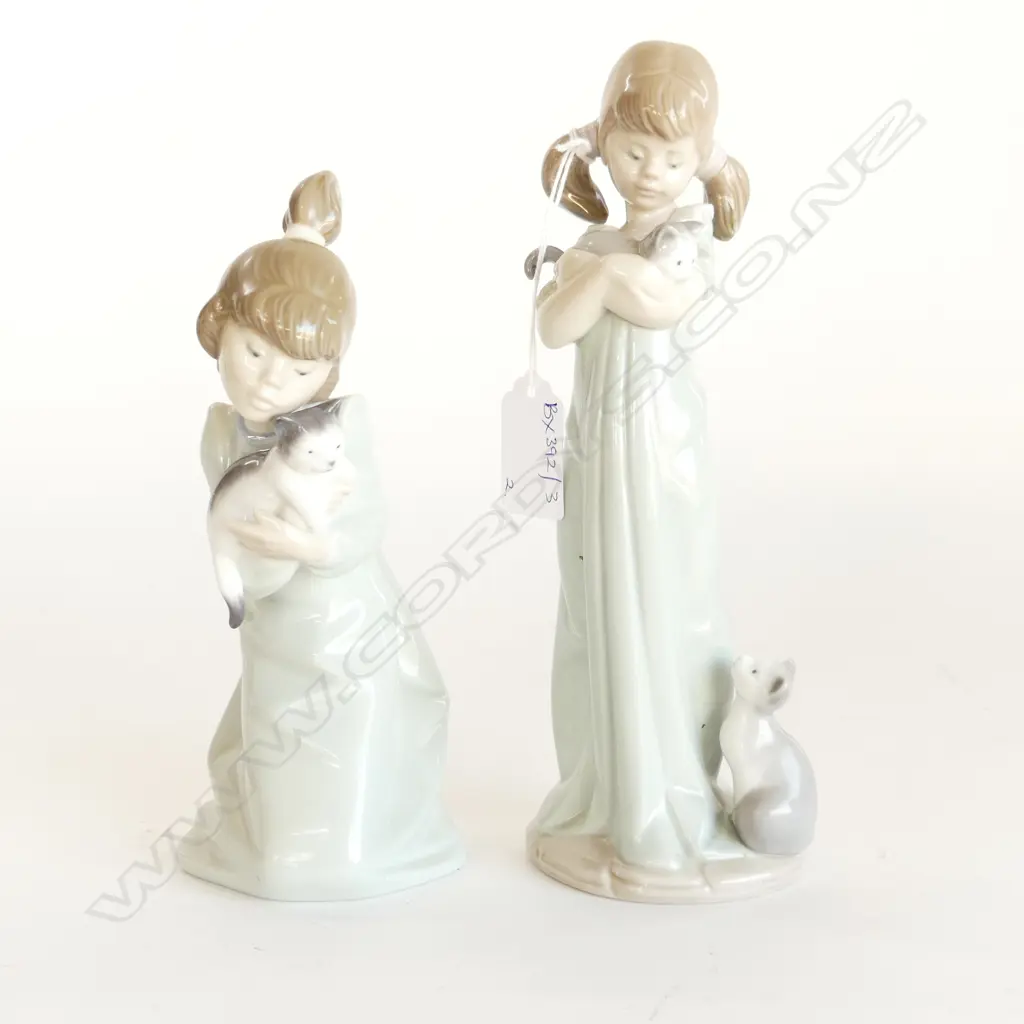 2 LLADRO; GIRLS w. CATS H.210mm Image 1++
