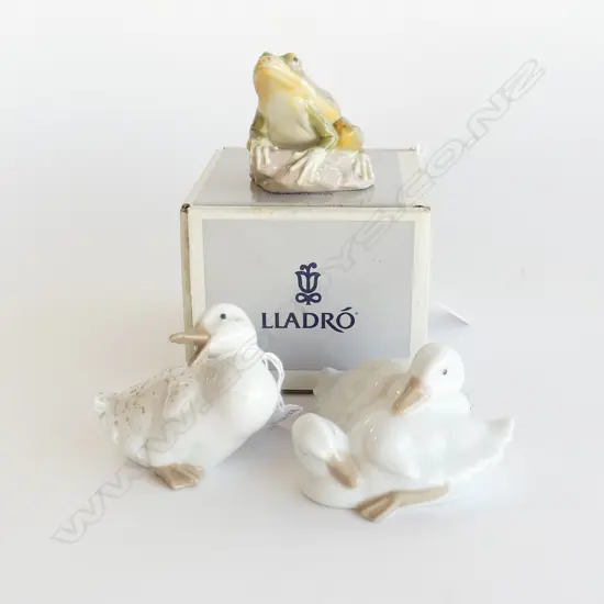 LLADRO FROG H.70mm, BOXED + 2 NAO DUCKS