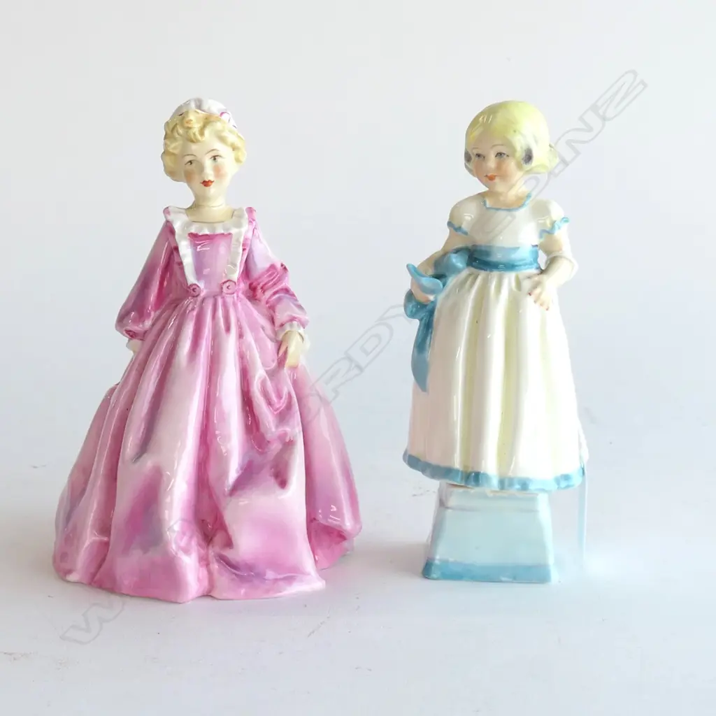 2 ROYAL WORCESTER FIGURINES; GRANDMOTHERS DRESS & MONDAYS CHILD H.160mm Image 1++