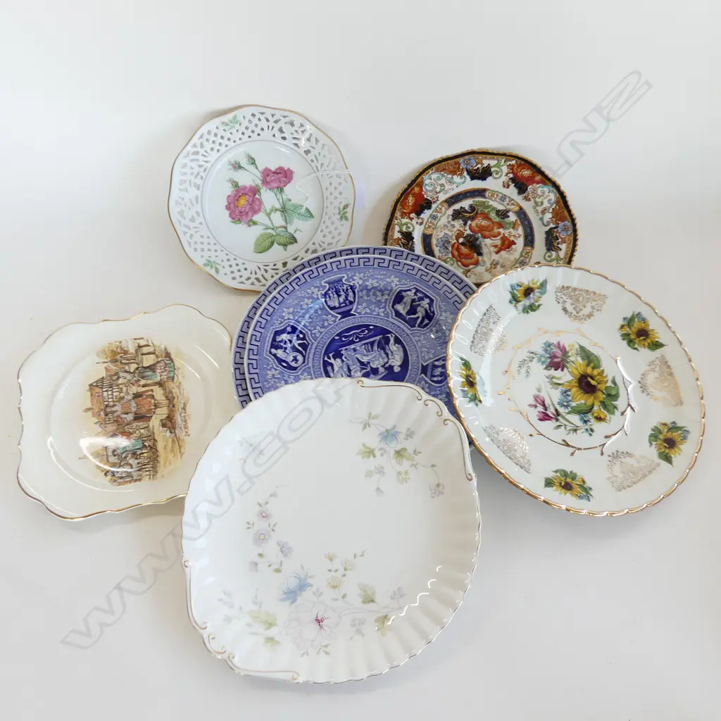 7 CABINET PLATES; R/ALBERT, SPODE ETC Image 1++