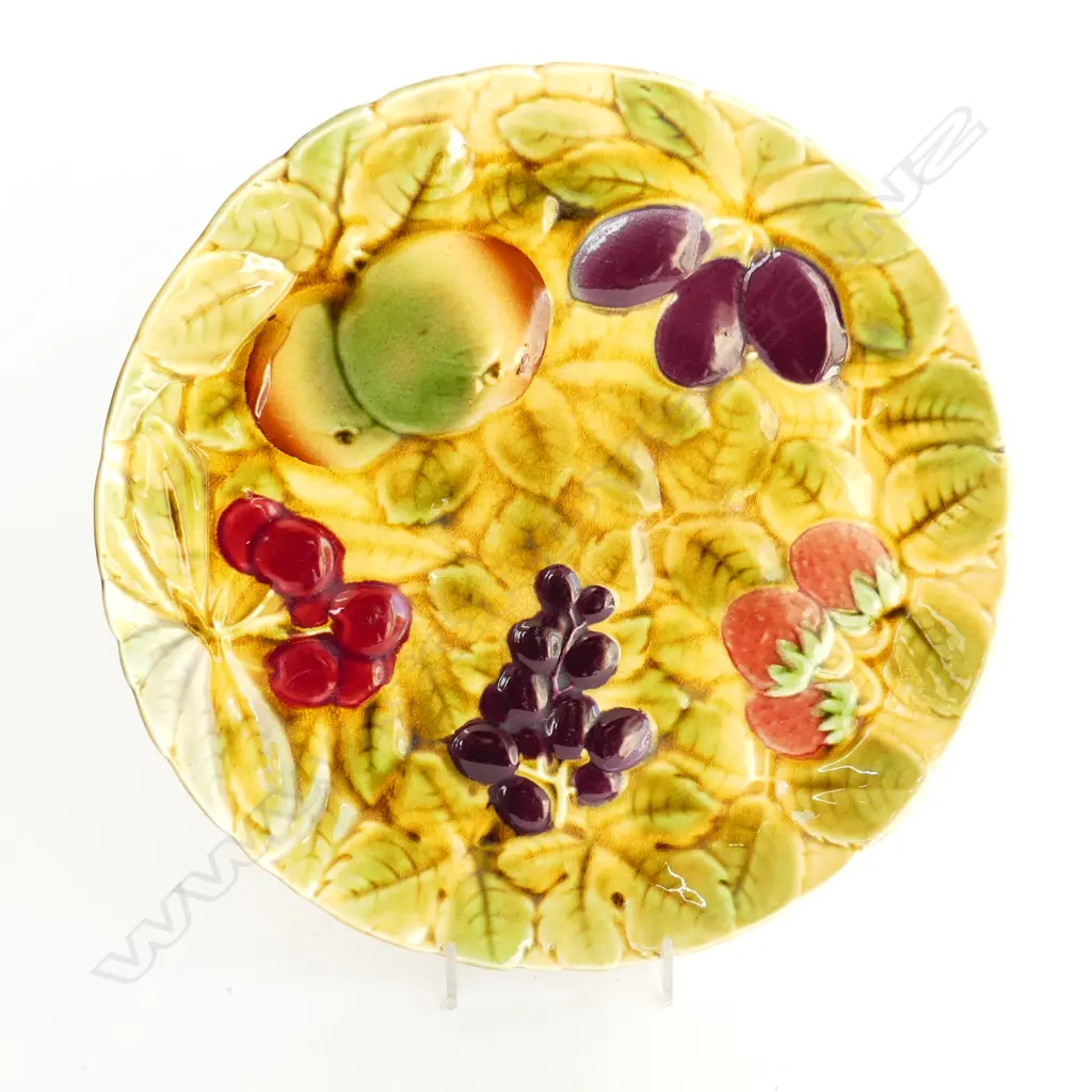 SARREGUEMINES MAJOLICA PLATE 300mm dia Image 1++