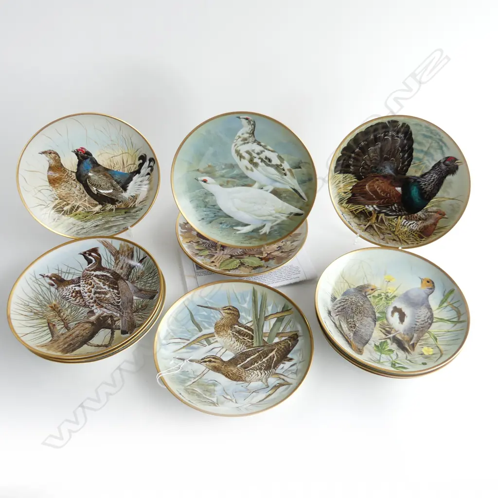 COLLECTION OF 12 LIMOGES PORCELAIN PLATES, "GAME BIRDS OF THE WORLD', PAINTED BY BASIL EDE, DIA 230mm Image 1++