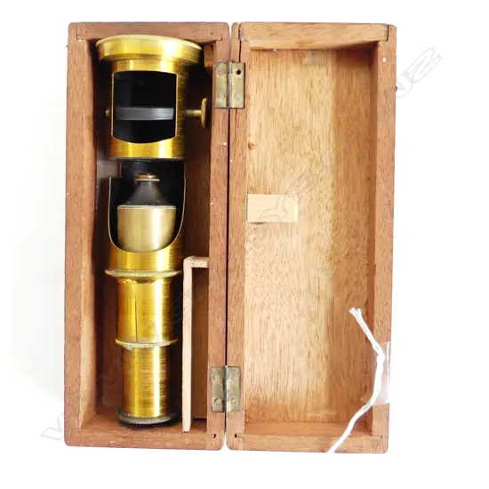 VINTAGE WOODEN CASED SATIN BRASS MICROSCOPE H. 149mm