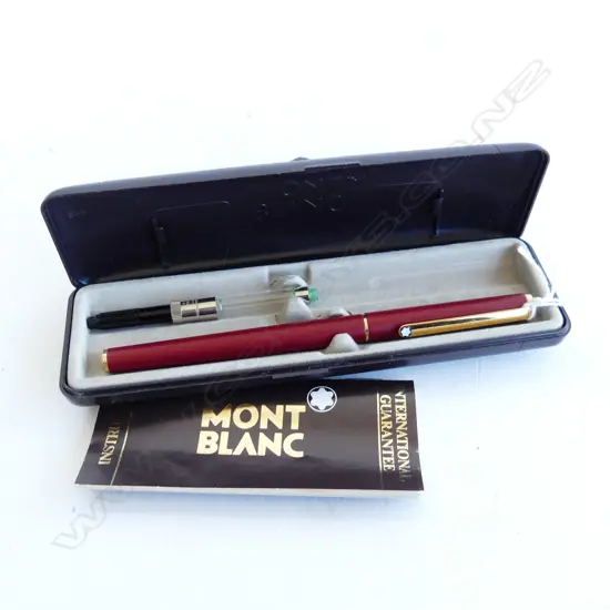 MONT BLANC FOUNTAIN PEN, CASED