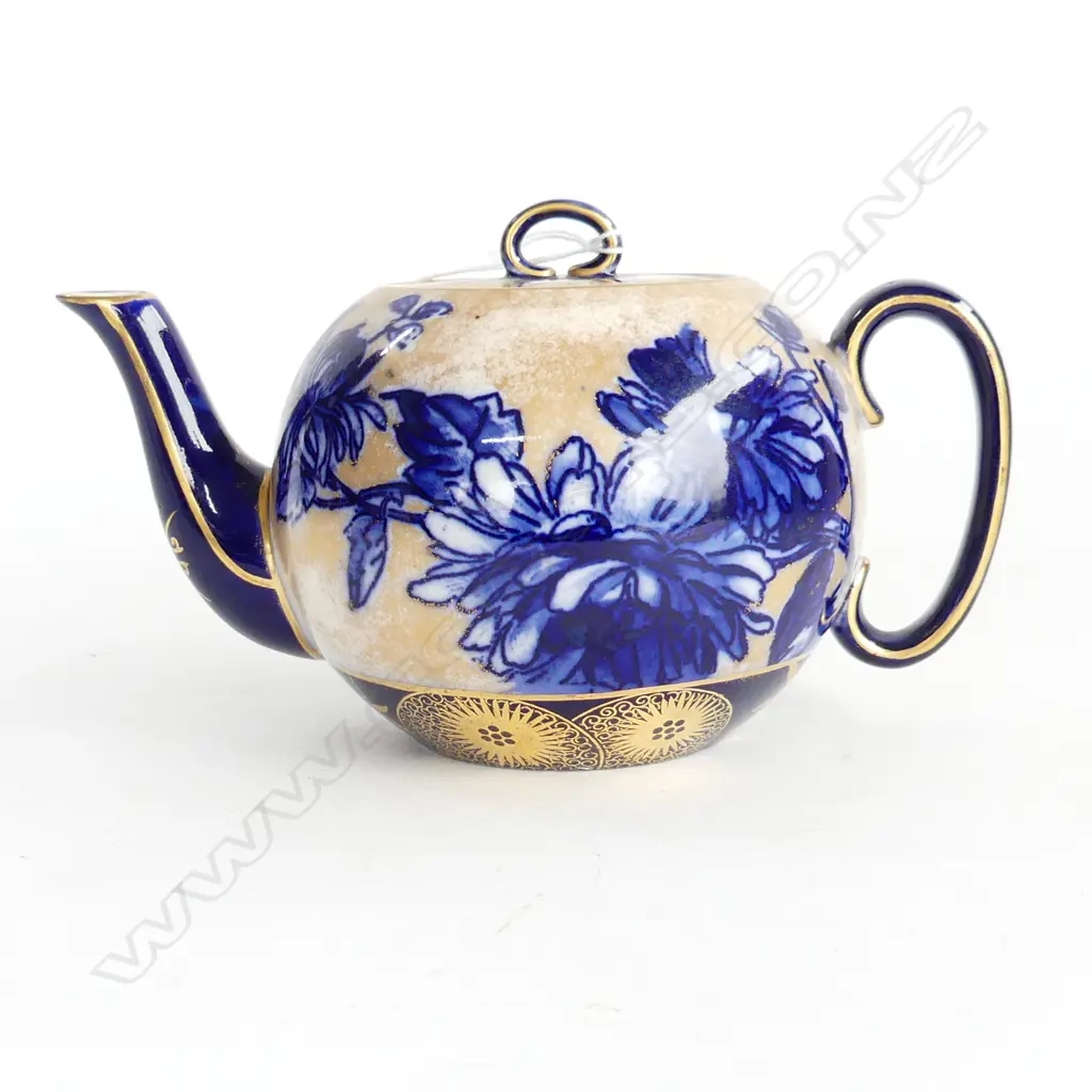 DOULTON BURSLEM BLUE IRIS TEAPOT 120mm Image 1++