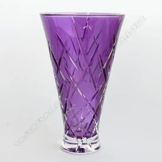 WEDGEWOOD VERA WANG PURPLE CRYSTAL VASE H.250mm