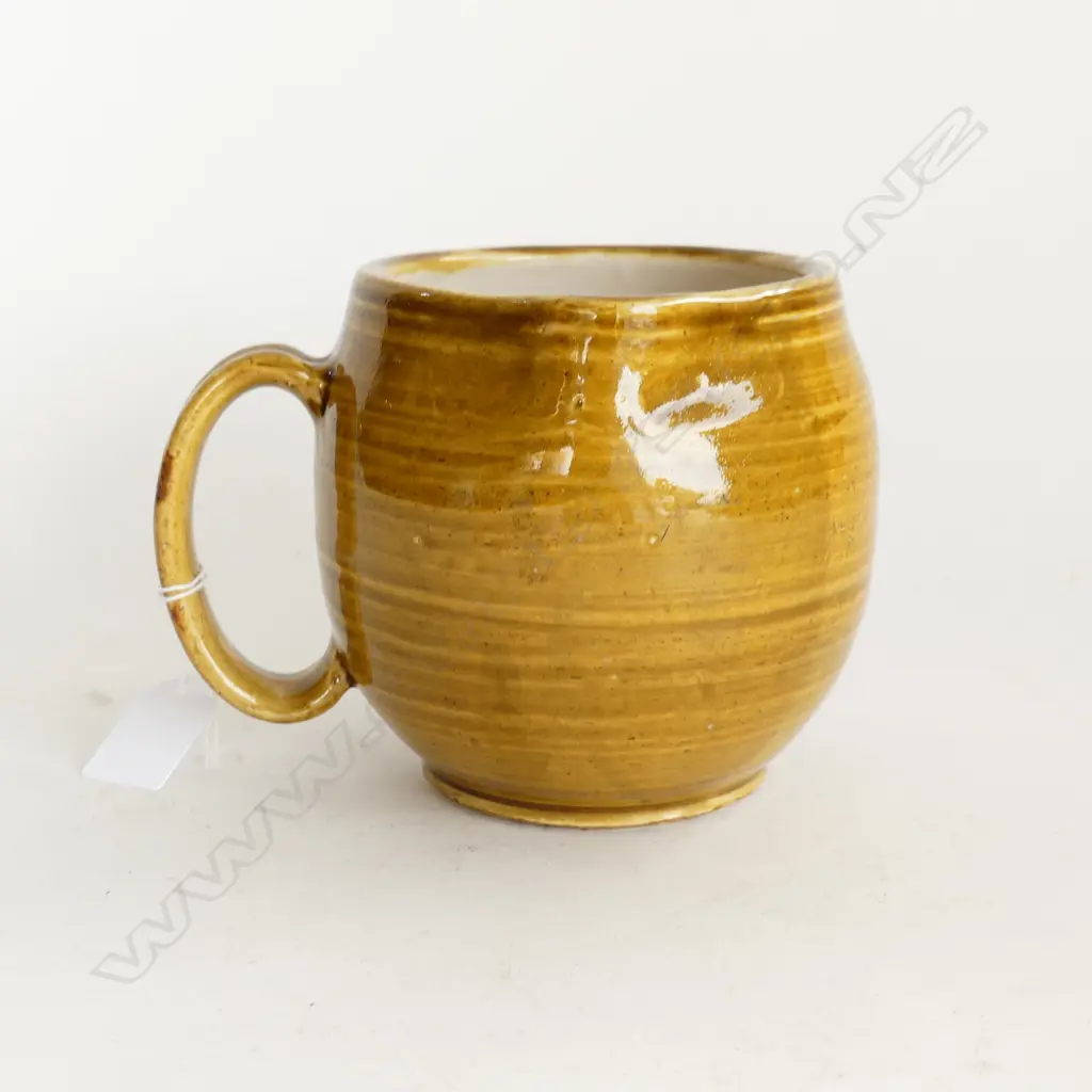 VINTAGE OLIVE JONES SIDE HANDLED JUG H. 140mm ETCHED SIG. TO BASE & '61 Image 1++