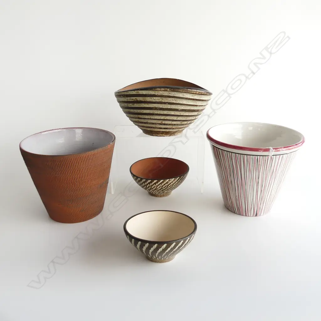 5 CERAMIC CONTAINERS; 2 POTS H.175mm + 3 BOWLS  Image 1++