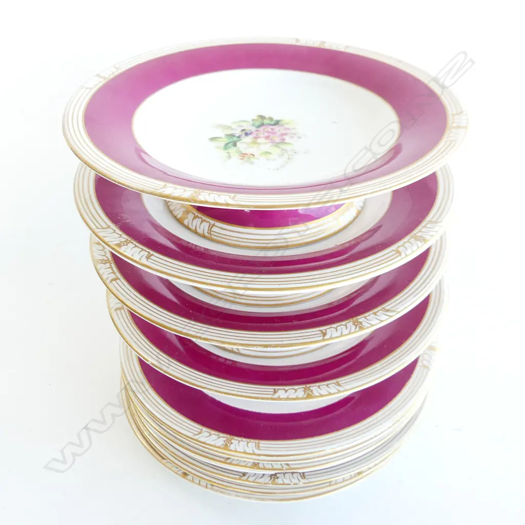 11 PCE VICTORIAN DESSERT SET; 7 PLATES, 4 COMPORTS, MAROON BORDER 225mm dia Image 1++